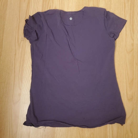 Lululemon Tshirt - Picture 2 of 3